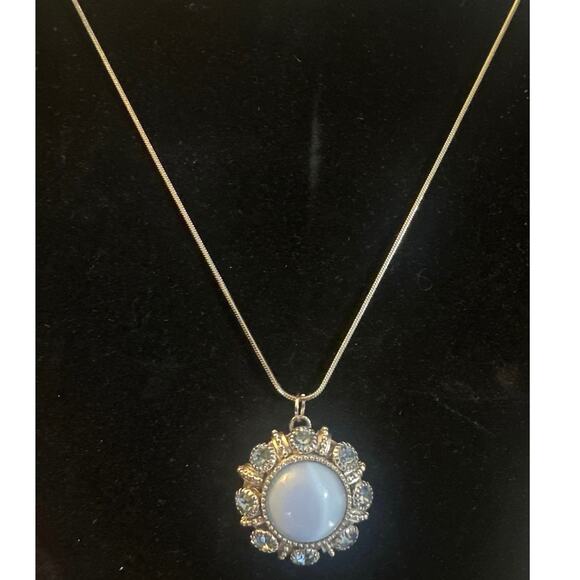 Vintage 1974 Avon Blue Cabochon & Rhinestone Pendant Necklace 18” - Picture 5 of 9